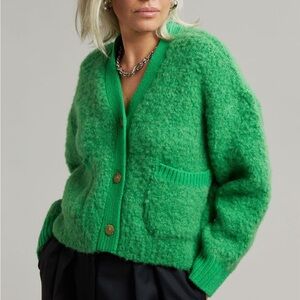The Frankie Shop Noga Boucle Cardigan - Kermit
XS/S